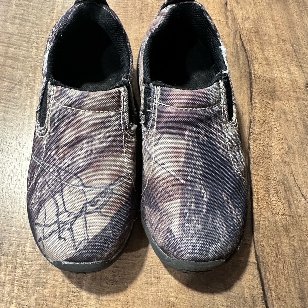 Camo shoes